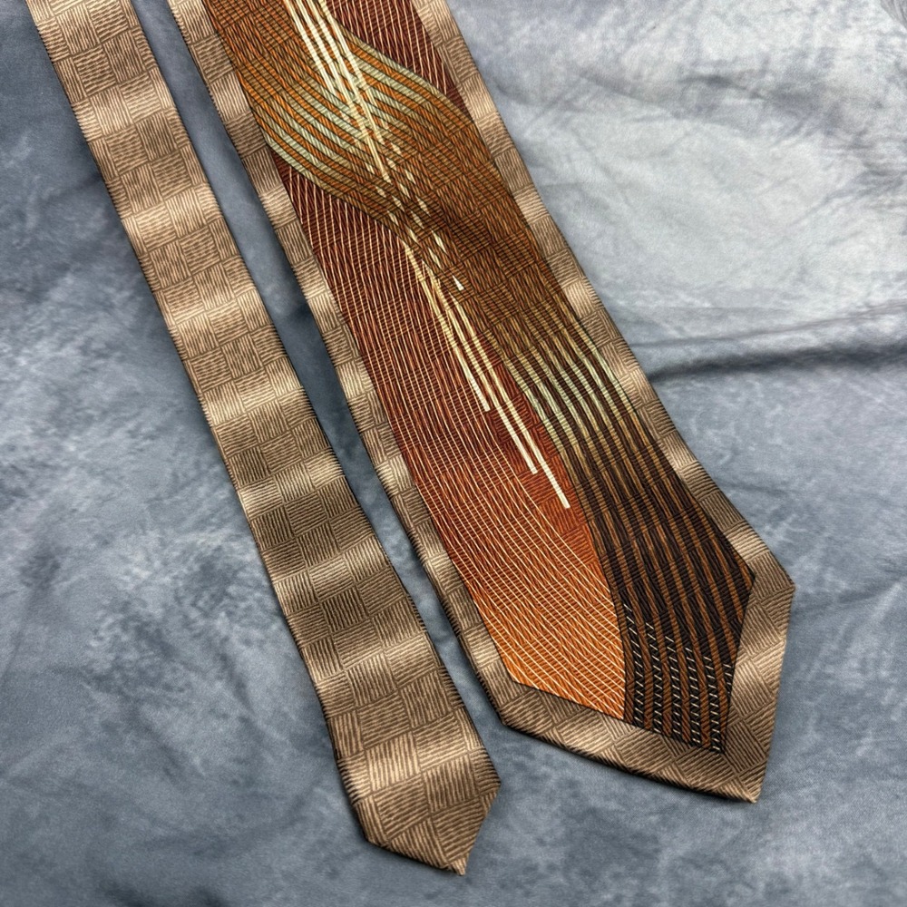 Versailles by Piattelli Mens Silk Tie Brown Abstract Geometric Wave Italian 58in
